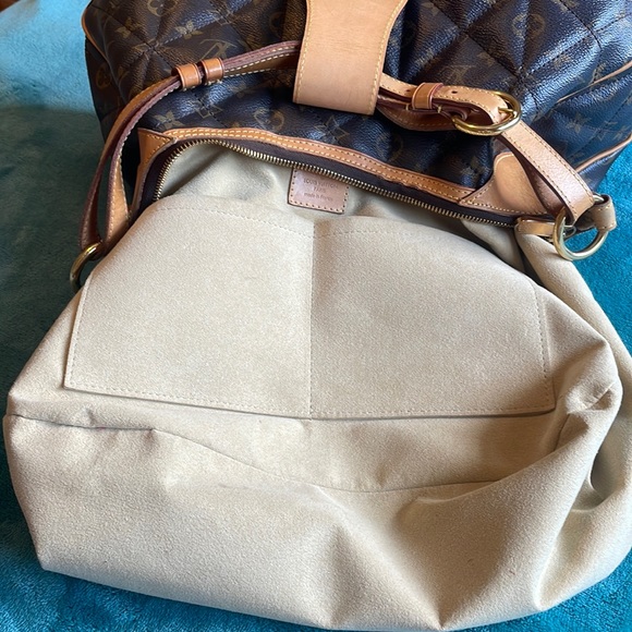 [SOLD] Louis Vuitton Etoile City GM Shoulder Bag Monogram Purse Turn … - Picture 14 of 17